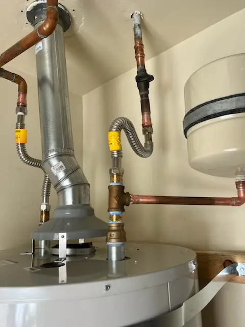 Water heater installation and plumbing repair in Blackwell
